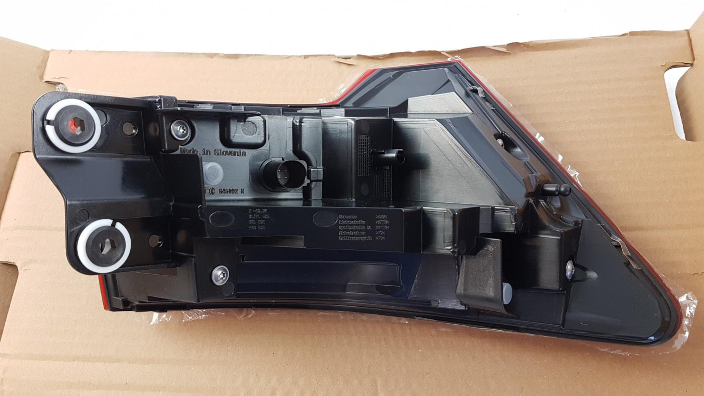 Original AUDI A6 C8/4K 2018- Heckleuchte Rückleuchte LED aussen Rechts 4K5945224