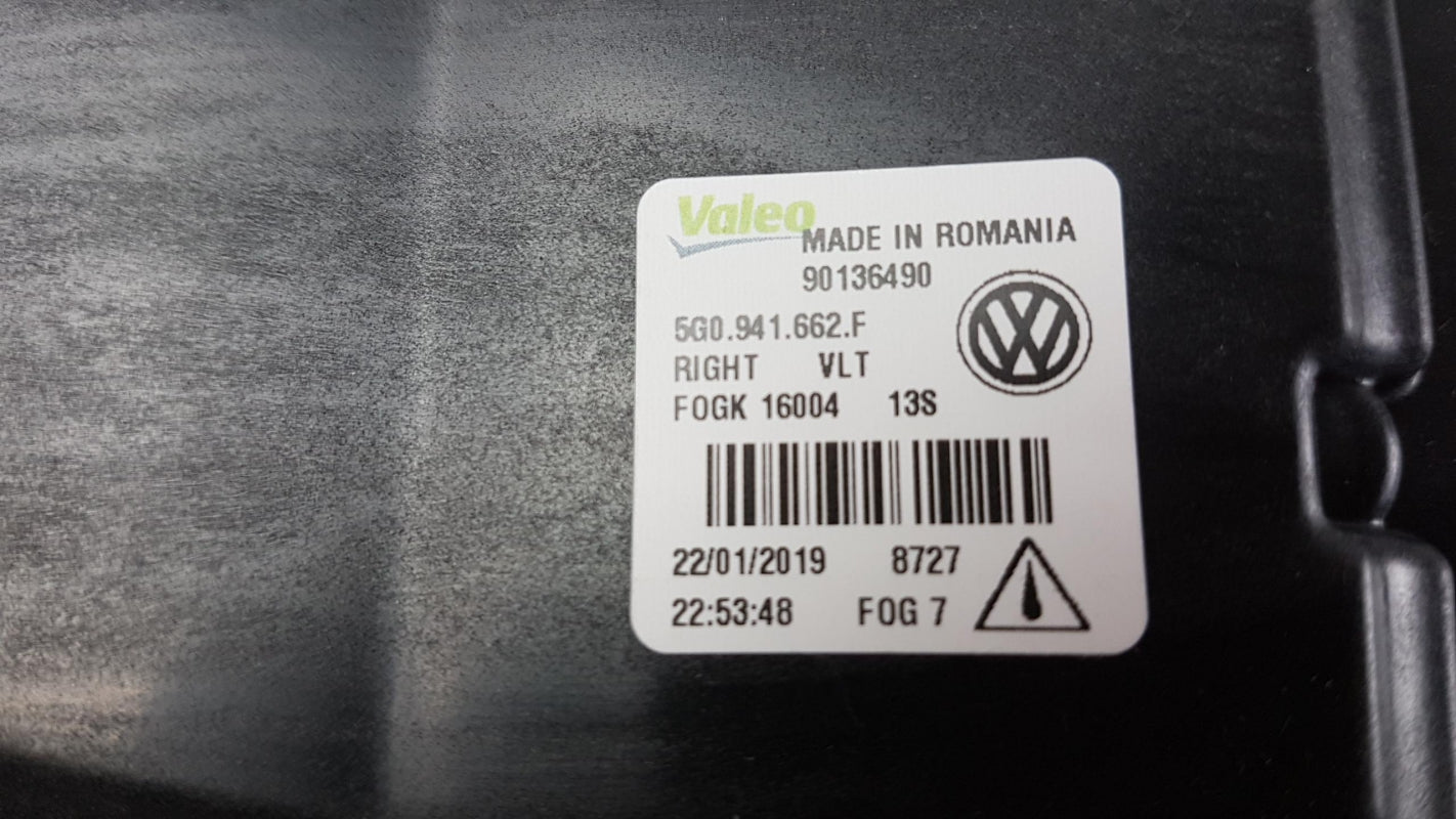 Original OE Volkswagen Nebelscheinwerfer 5G0941662F