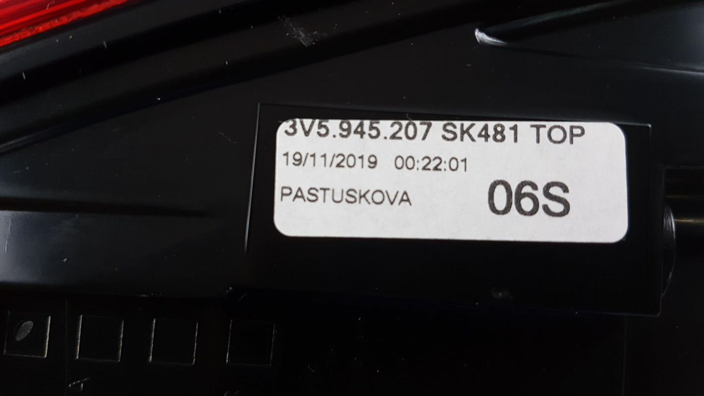 Original OE Volkswagen Heckleuchte 3V5945207