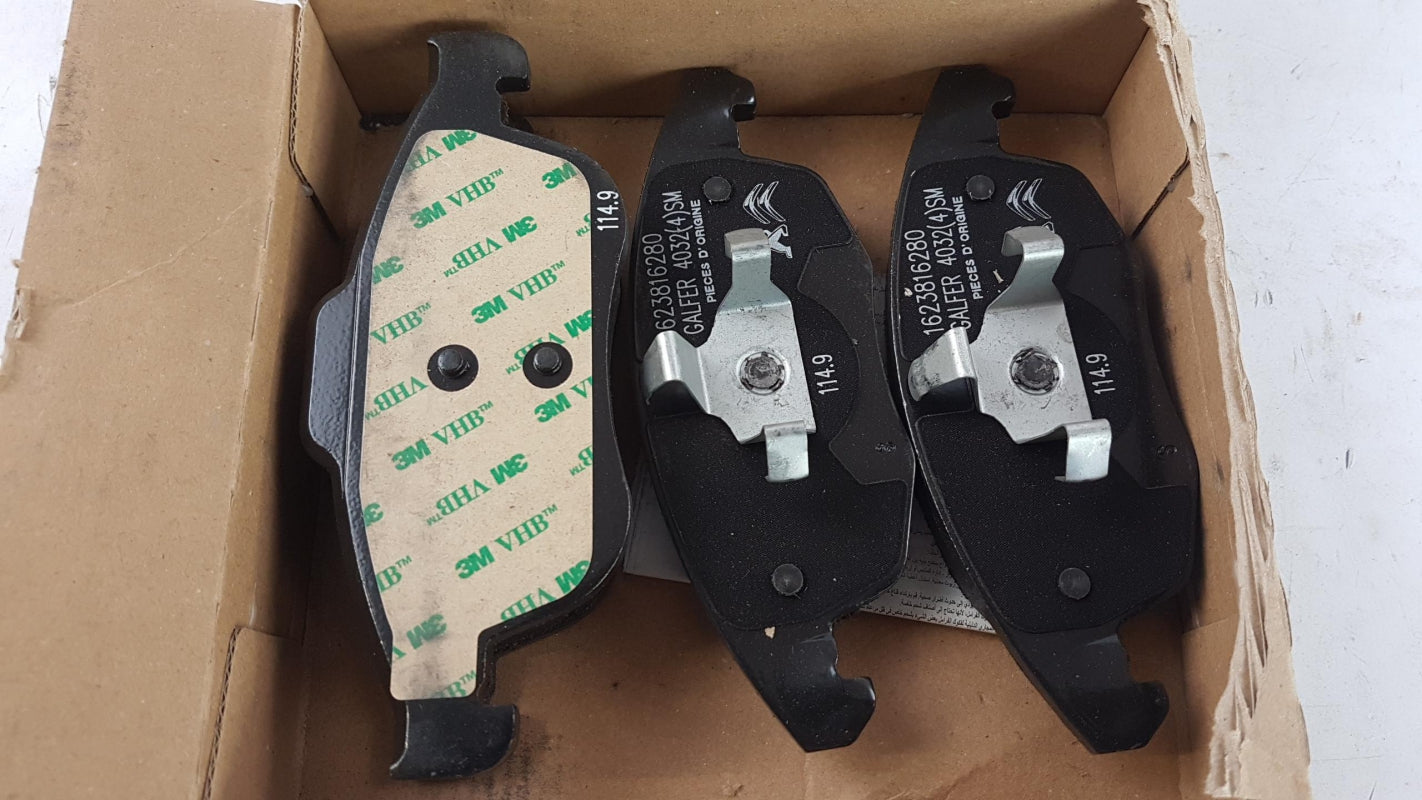 Original PEUGEOT 5008 Partner CITROEN Berlingo C4 front brake pads 1623816280