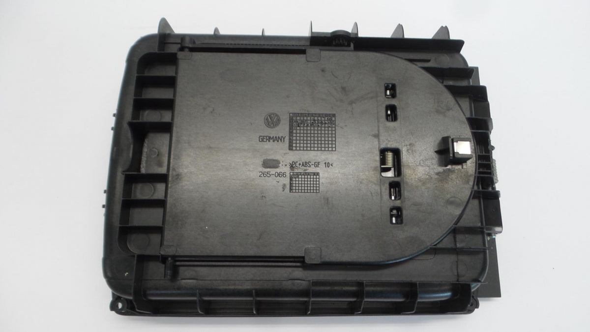 Original VW Touareg '06-'10 Aufnahme für Armlehne vorne 7L6864348N