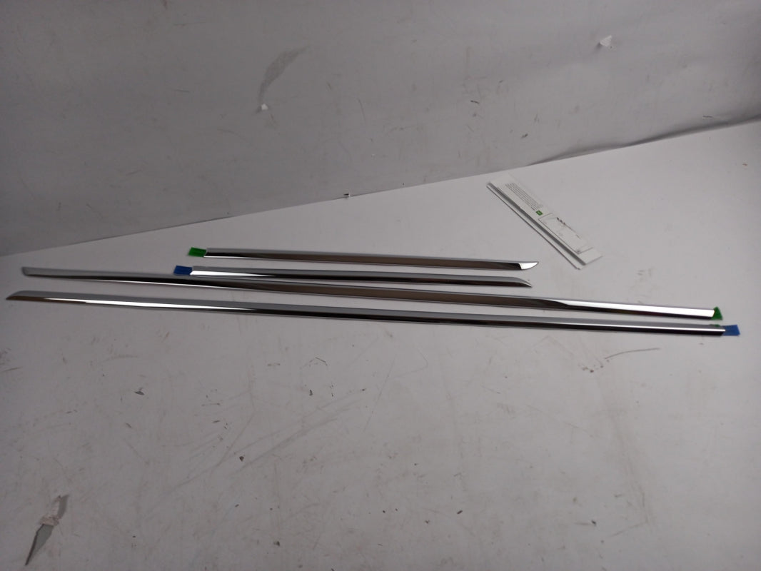 Original OE Volkswagen Türzierleisten Satz 1ST071328A