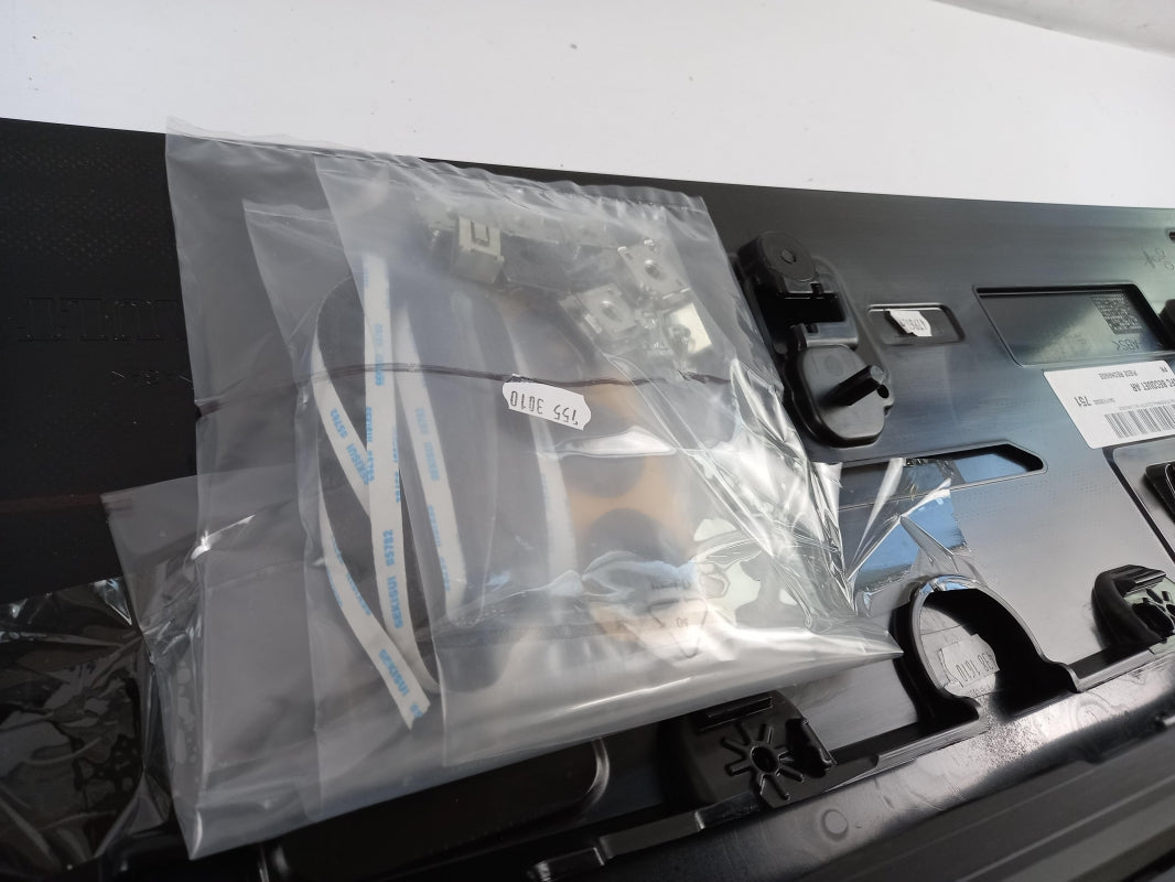 Original OE RENAULT Spoiler 960304651R