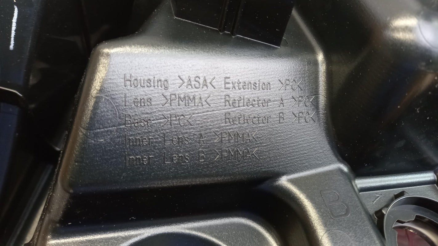 Original OE SUZUKI Heckleuchte 3560453RV0