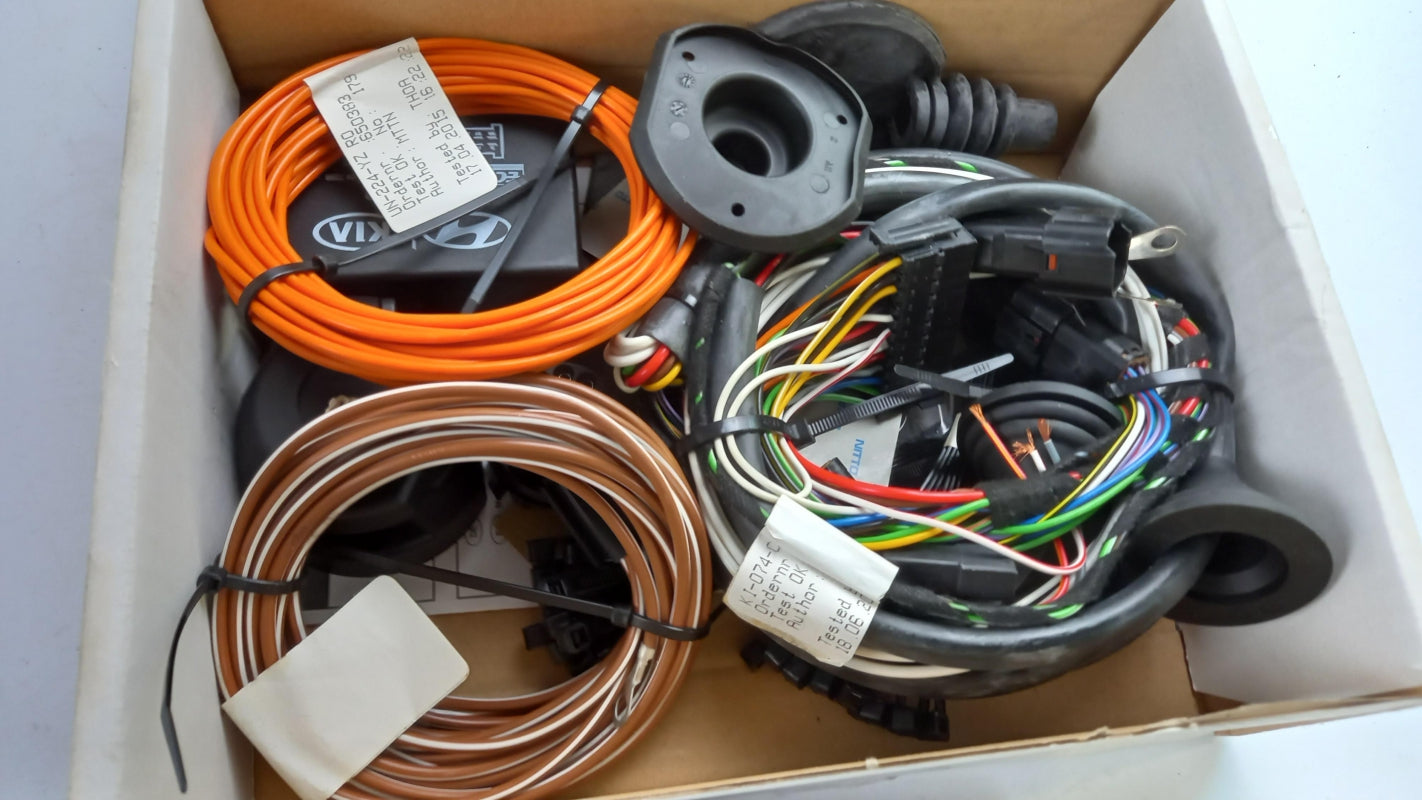 Original OE HYUNDAI/KIA B2621ADE00CP