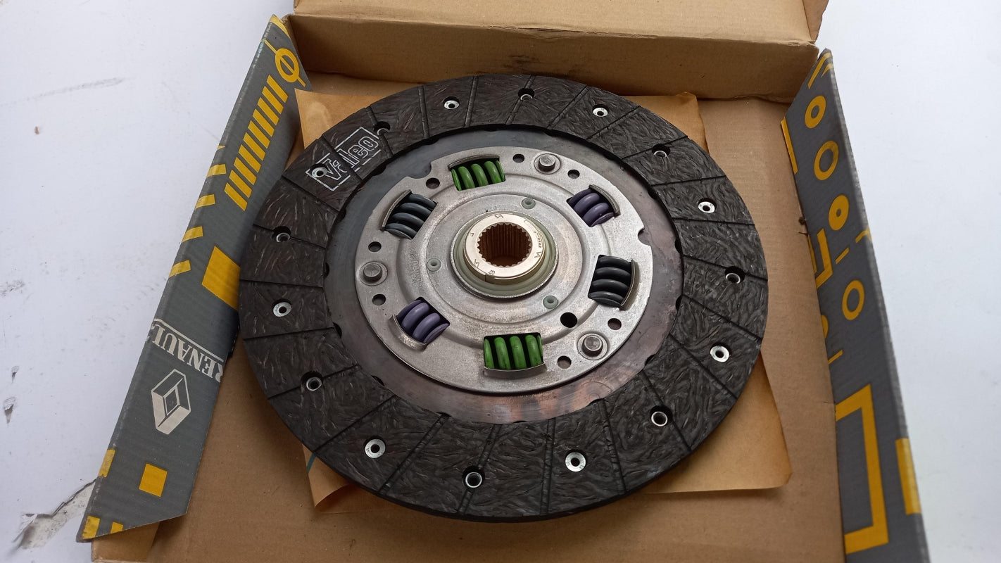 Original OE RENAULT Kupplungsscheibe 8200365627