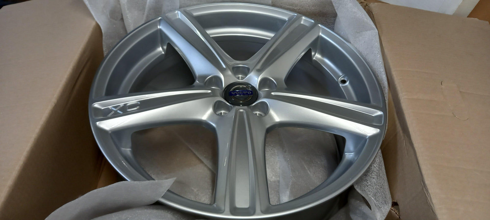 Original VOLVO XC90 Vulcanis Alufelge 8Jx19 ET:49 30789046