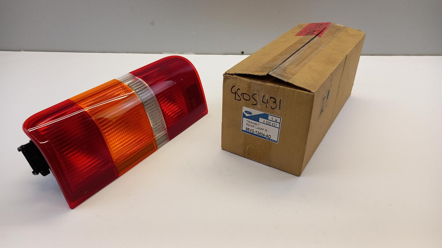 Original FORD Transit Tourneo Fiesta Courier Heckleuchte Rechts Hinten 4505431