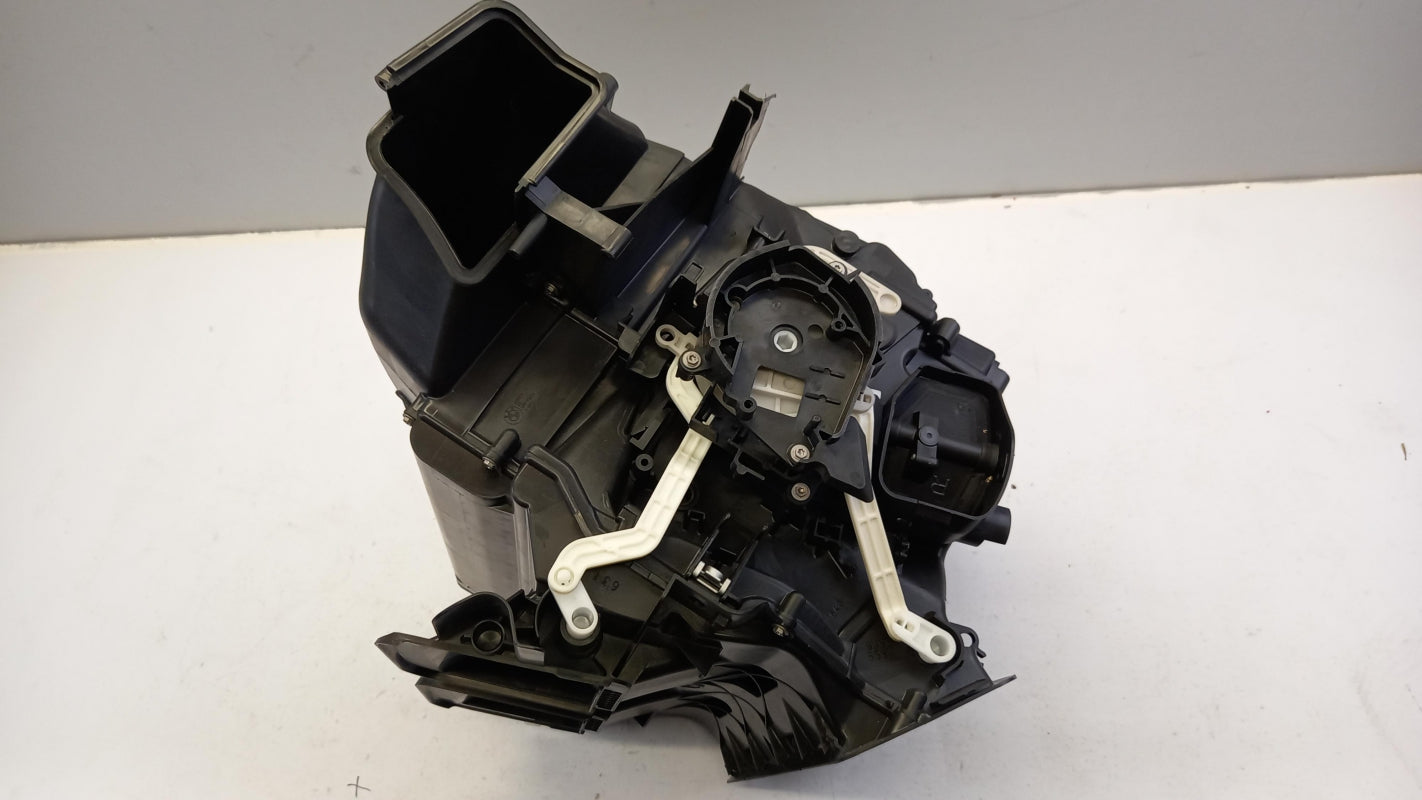 Original BMW 1er E81 E87 3er E90 X1 E84 Heizgehäuse 64119136165