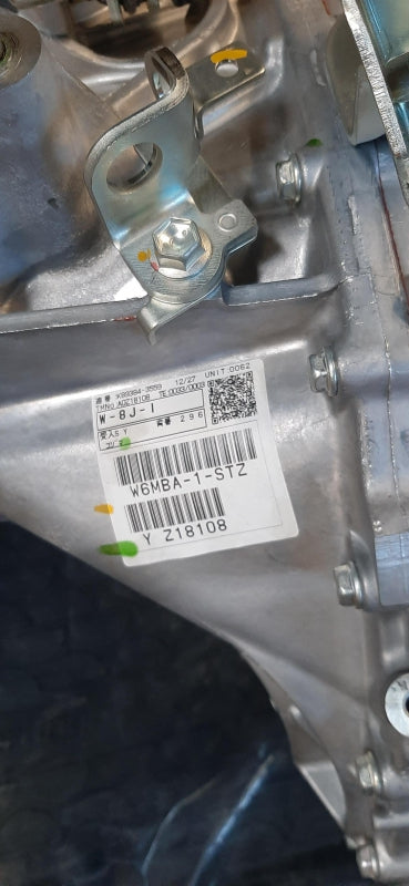 Original OE MITSUBISHI Schaltgetriebe 2500A296