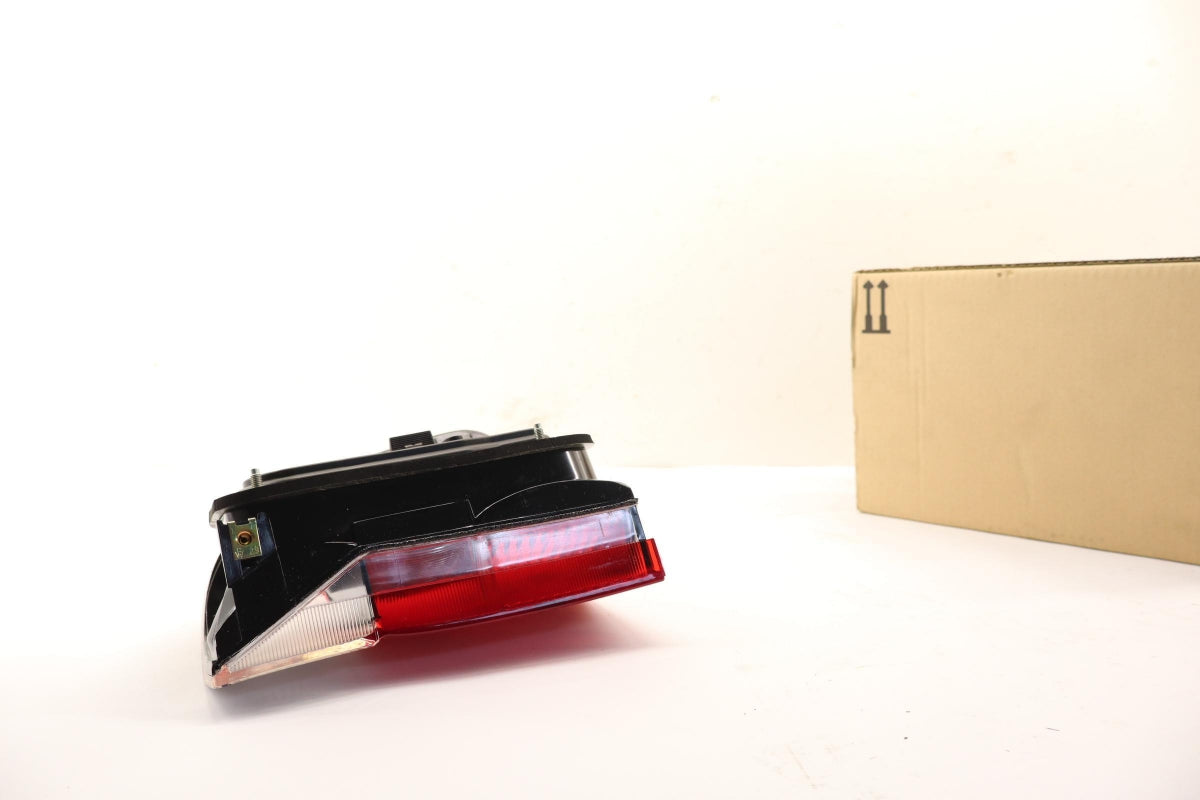 Original OE BMW Heckleuchte 63212496321