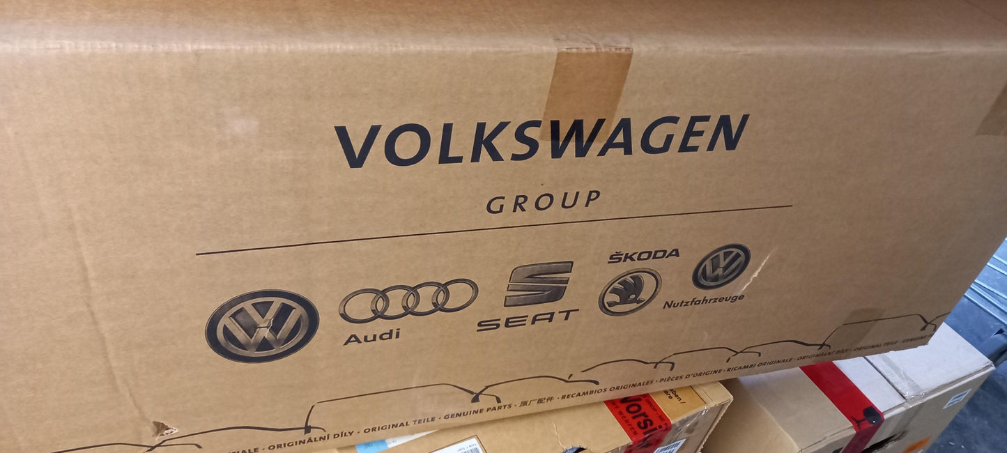 Original OE Volkswagen Ladeluftkühler 7E0145804C