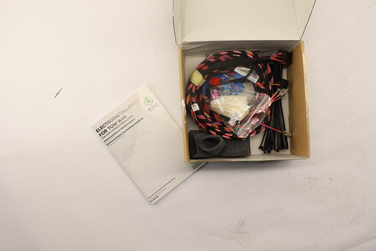 Original OE Volkswagen Anhängerkupplung Elektrosatz 657055204