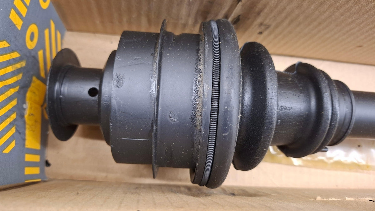 Original OE RENAULT Antriebswelle 7701498957