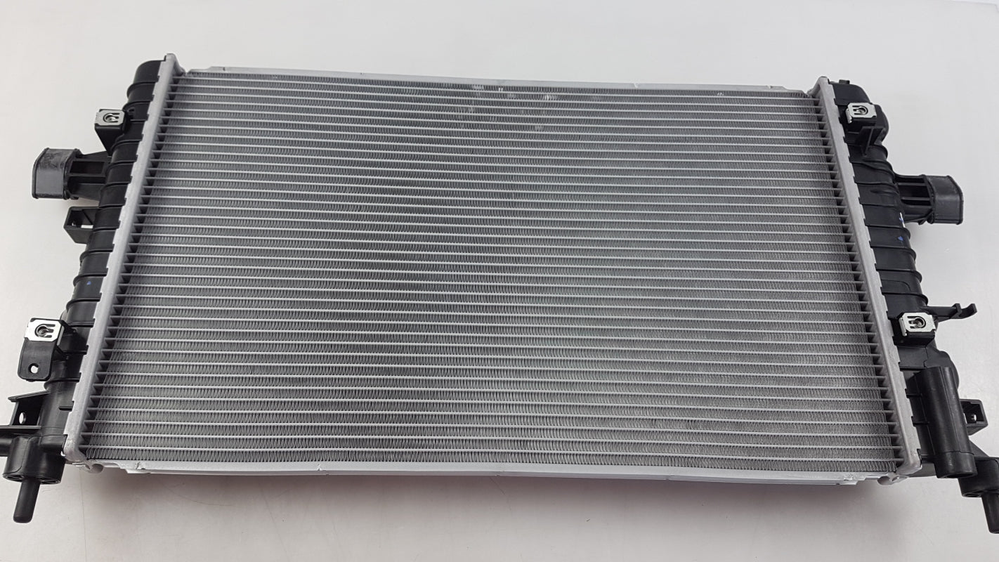 Original OPEL Astra-H Zafira-B Kühler Motorkühler Wasserkühler 13170111