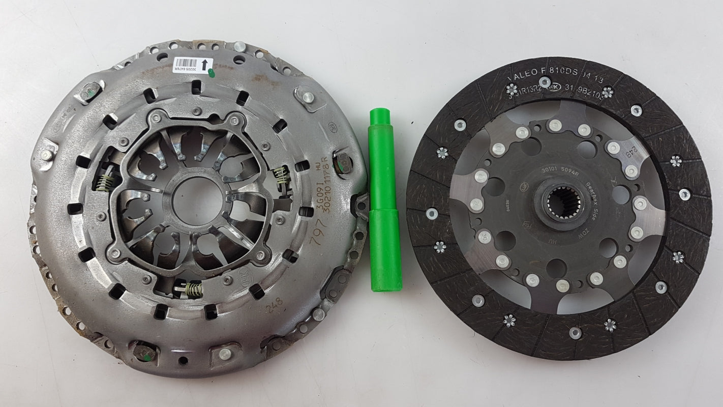 Original OE RENAULT Kupplungssatz 302058134R
