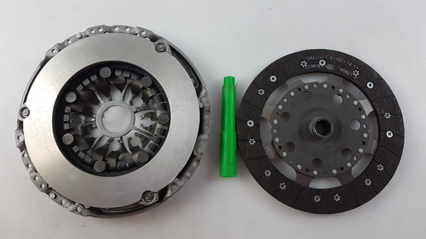 Original OE RENAULT Kupplungssatz 302058134R