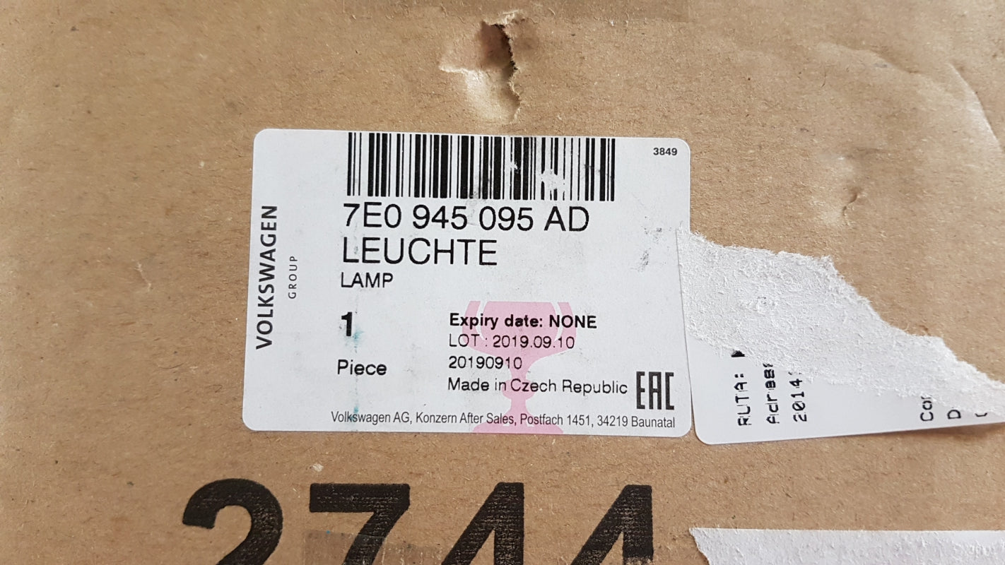 Original VW Transporter T6 Heckleuchte Rücklicht links 7E0945095AD