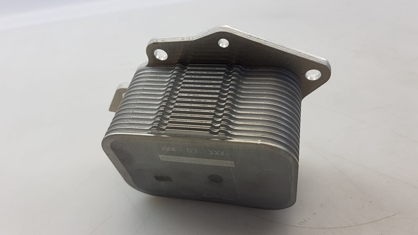 Original PEUGEOT 2008 3008 4008 CITROEN C2 C3 C4 C5 1.6 HDi Motorölkühler 1103L1