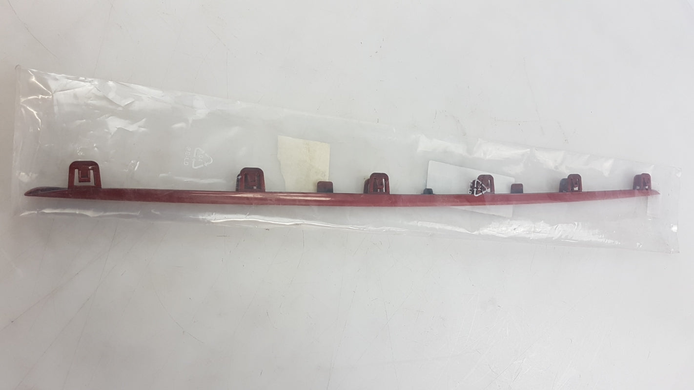 Original MERCEDES-BENZ W176 Stoßfänger Zierleiste rot unten hinten A1768856600