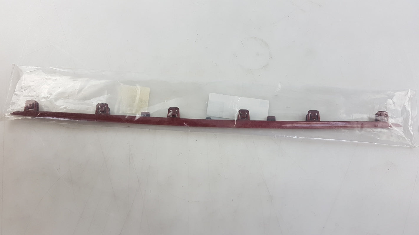 Original MERCEDES-BENZ W176 Stoßfänger Zierleiste rot unten hinten A1768856600