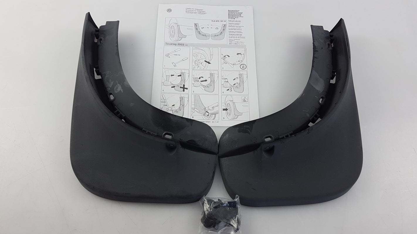 Original VW Touareg I '02-'07 Schmutzfängersatz 2-stück hinten 7L0075101A