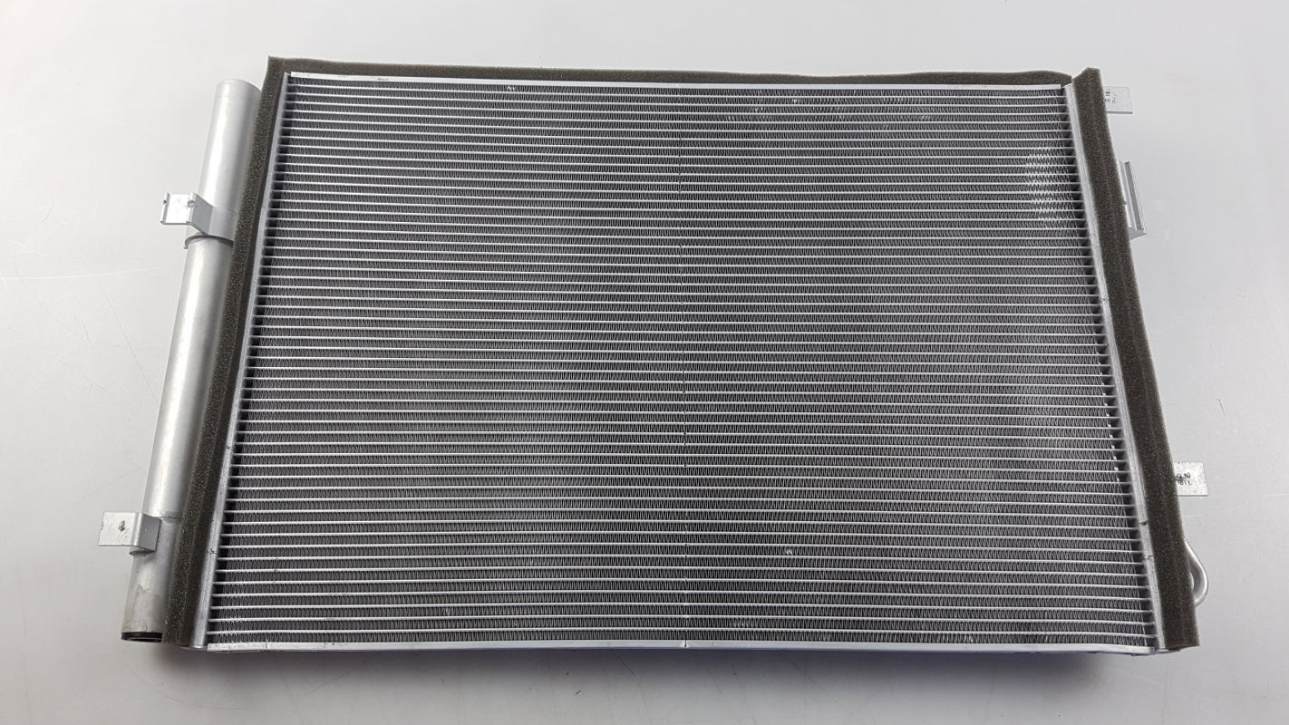 Original OE HYUNDAI/KIA Klimakondensator 976061R000