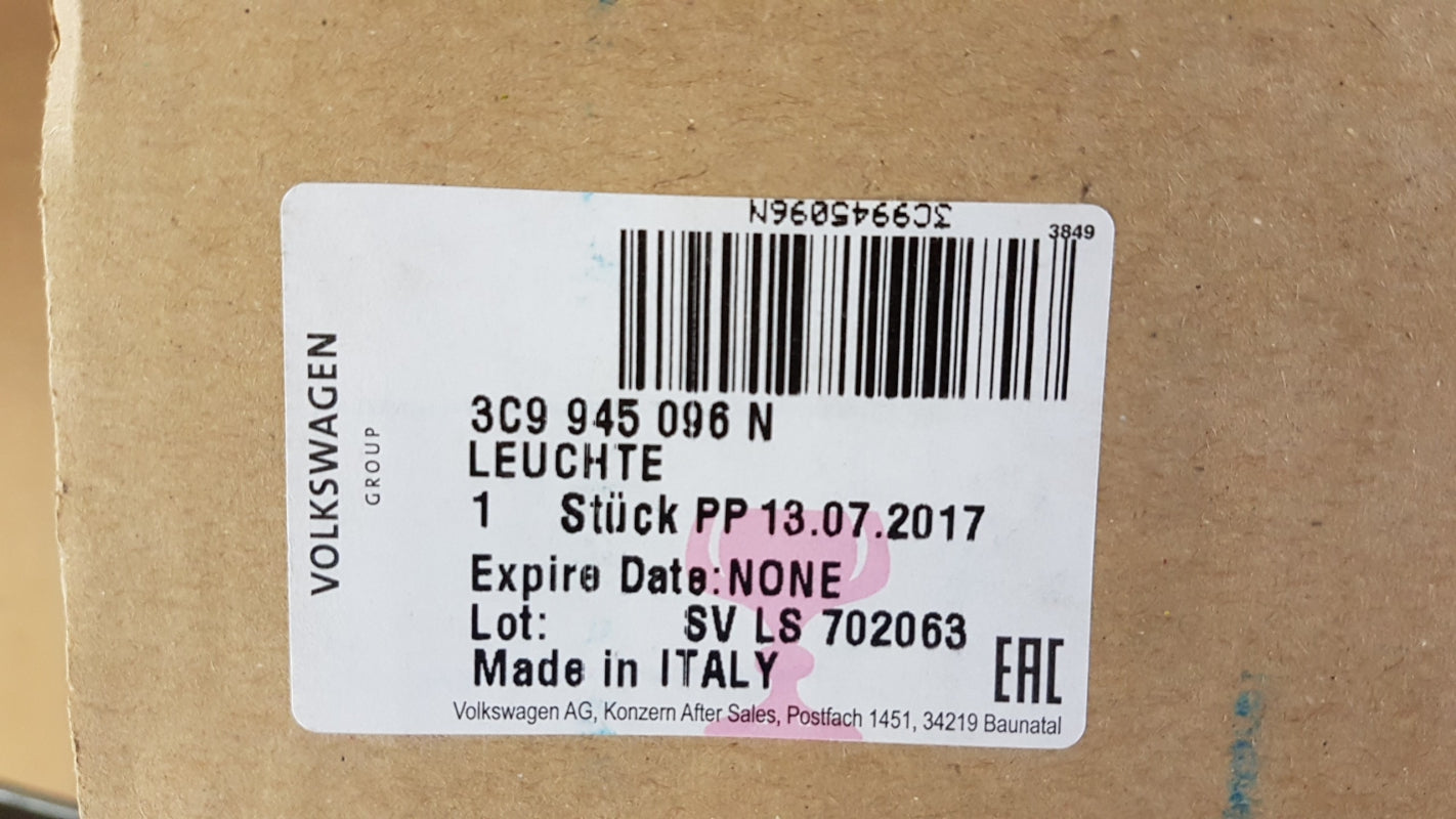 Original VW Passat B6 Heckleuchte Schlussleuchte aussen rechts 3C9945096N