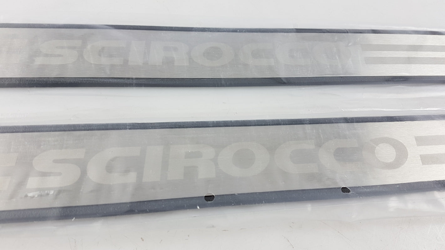 Original VW Scirocco III Einstiegsleisten Satz 2 Stuck Vorne 1K8071305
