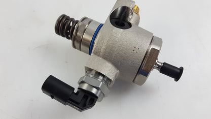 Original OE Volkswagen Kraftstoffpumpe 06L127025M