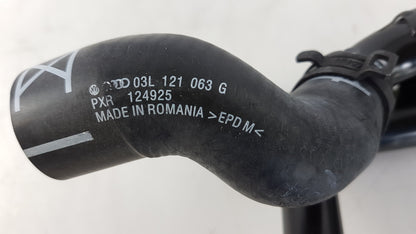 Original OE Volkswagen Kühlerschlauch 03L121049G
