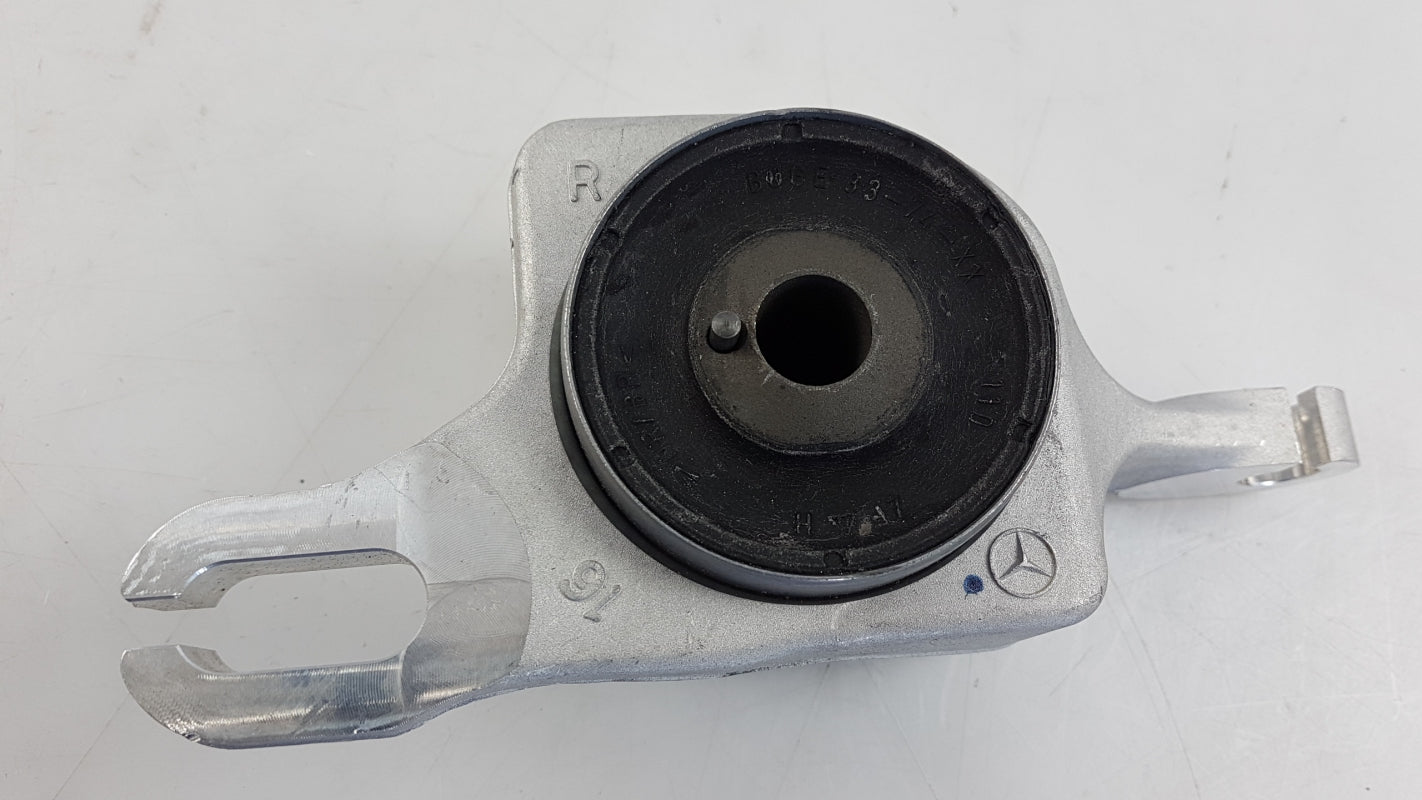 Original OE MERCEDES-BENZ Lenker Lagerbuchse A2513300843