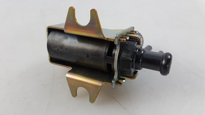 Original OPEL Monterey 1998-2000 AGR-Ventil 97137812