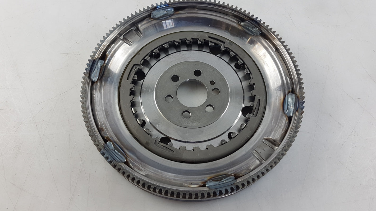 Original VW Golf Jetta SKODA Octavia Schwungrad Zweimassenschwungrad 03G105266CN
