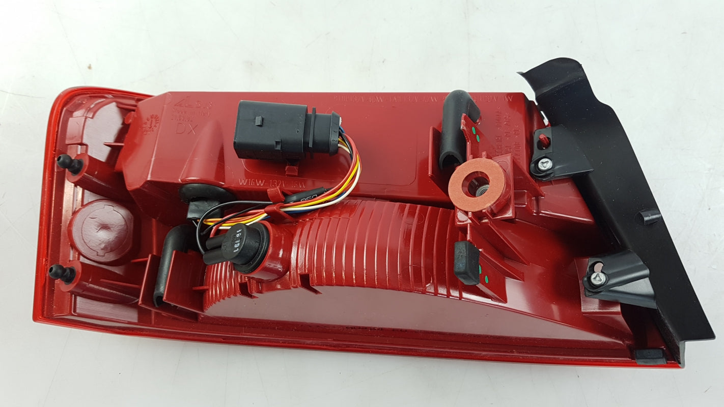 Original AUDI A5 RS5 2010-2016 Heckleuchte Rückleuchte Außen Rechts 8T0945096D