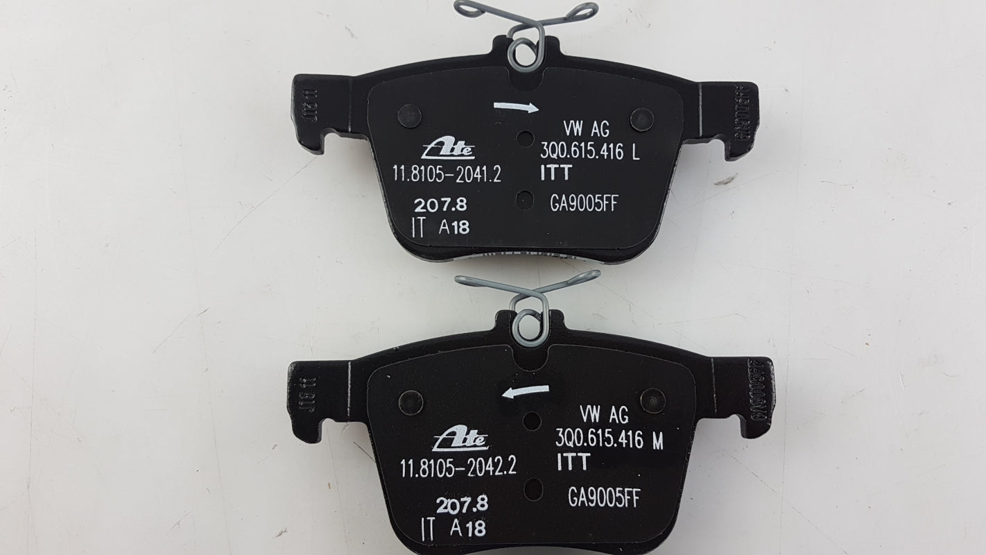 Original OE Volkswagen Bremsbeläge 3Q0698451D