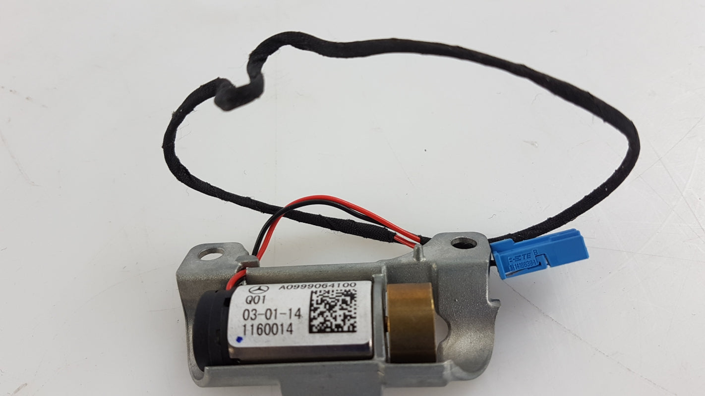 Original MERCEDES-BENZ W166 W242 C117 W205 Vibrationsmotor Lenkrad A0999064100