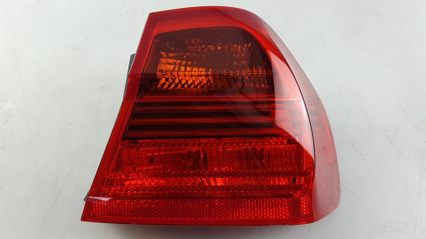 Original BMW 3' E90 Heckleuchte Rückleuchte Seitenwand Rechts 63216937458