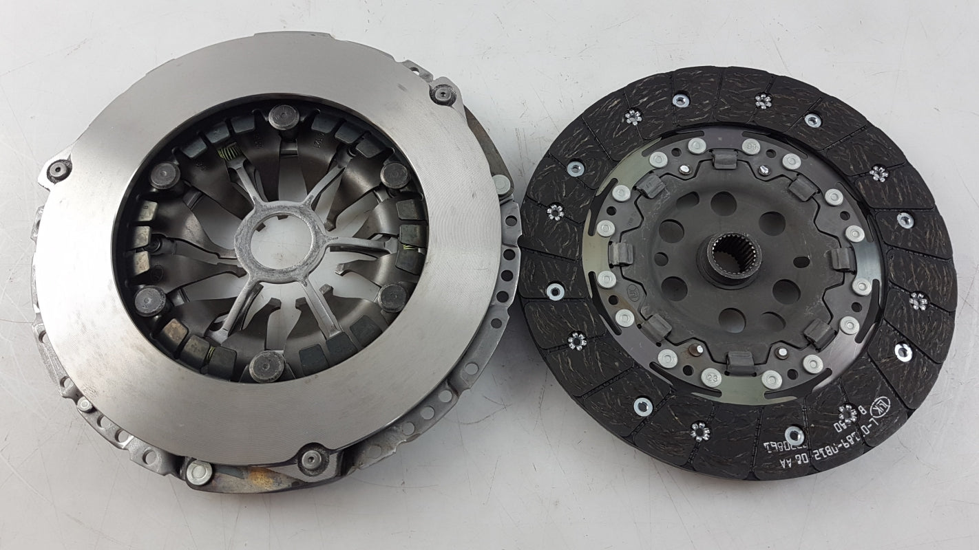Original AUDI A1 A3 VW Golf V 1K Touran 1T Kupplungssatz 228mm 'LUK' 03L141015P