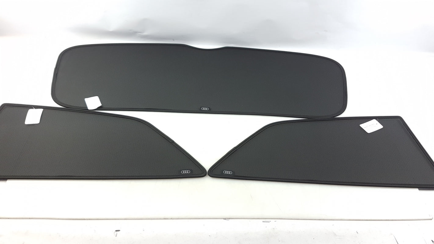 Original OE Volkswagen Sonnenschutz 8V3064160