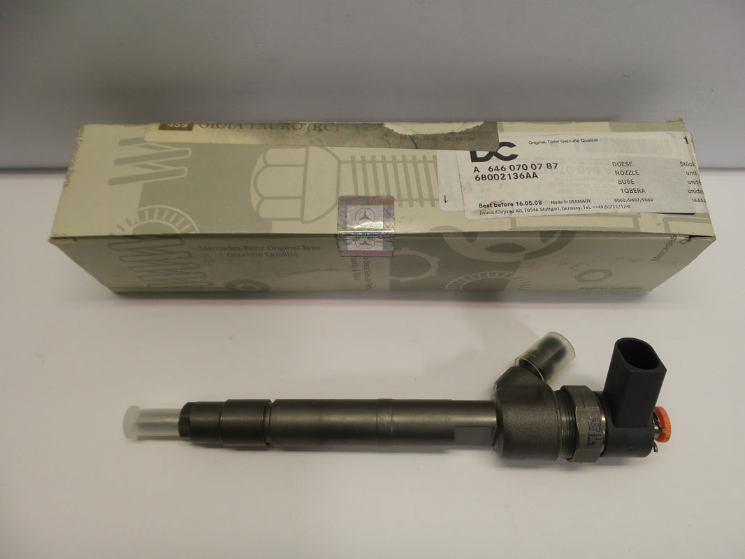 Original MERCEDES-BENZ W203 C209 Injektor Einspritzdüse A6460700787
