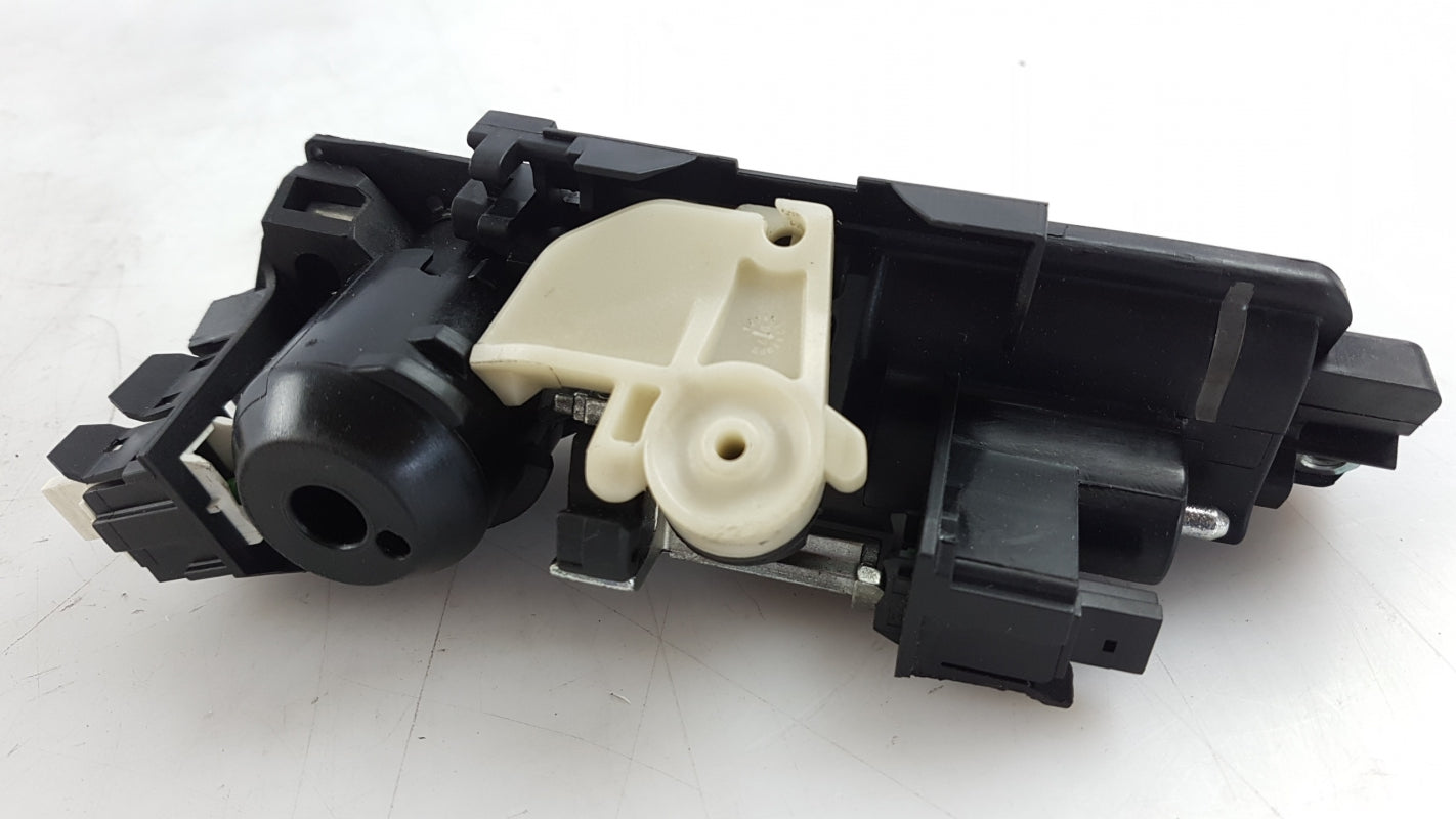 Original OE MERCEDES-BENZ Kofferraum Griff A2037500893