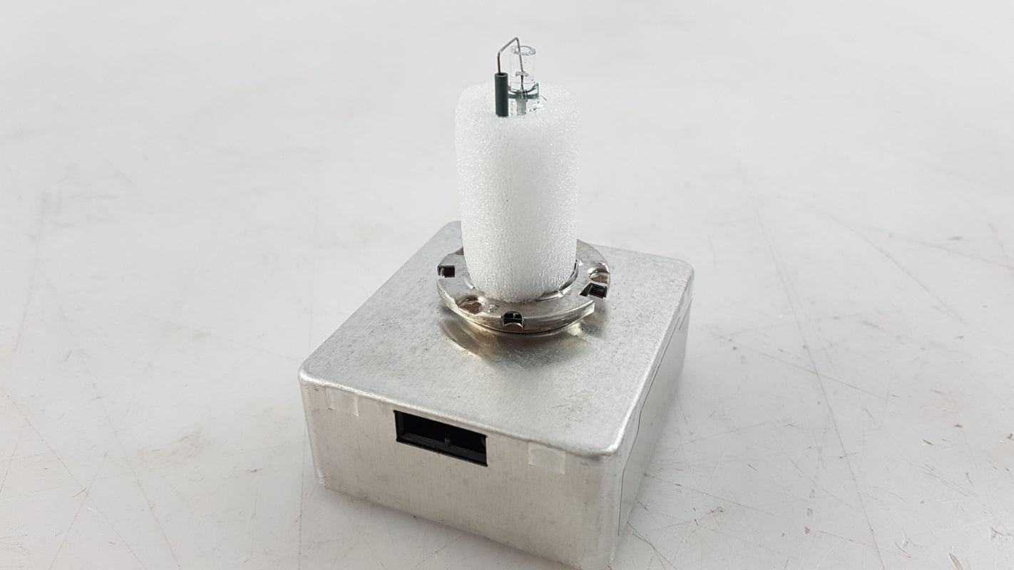 Original OE Volkswagen Hauptscheinwerfer Glühlampe 8W0941235