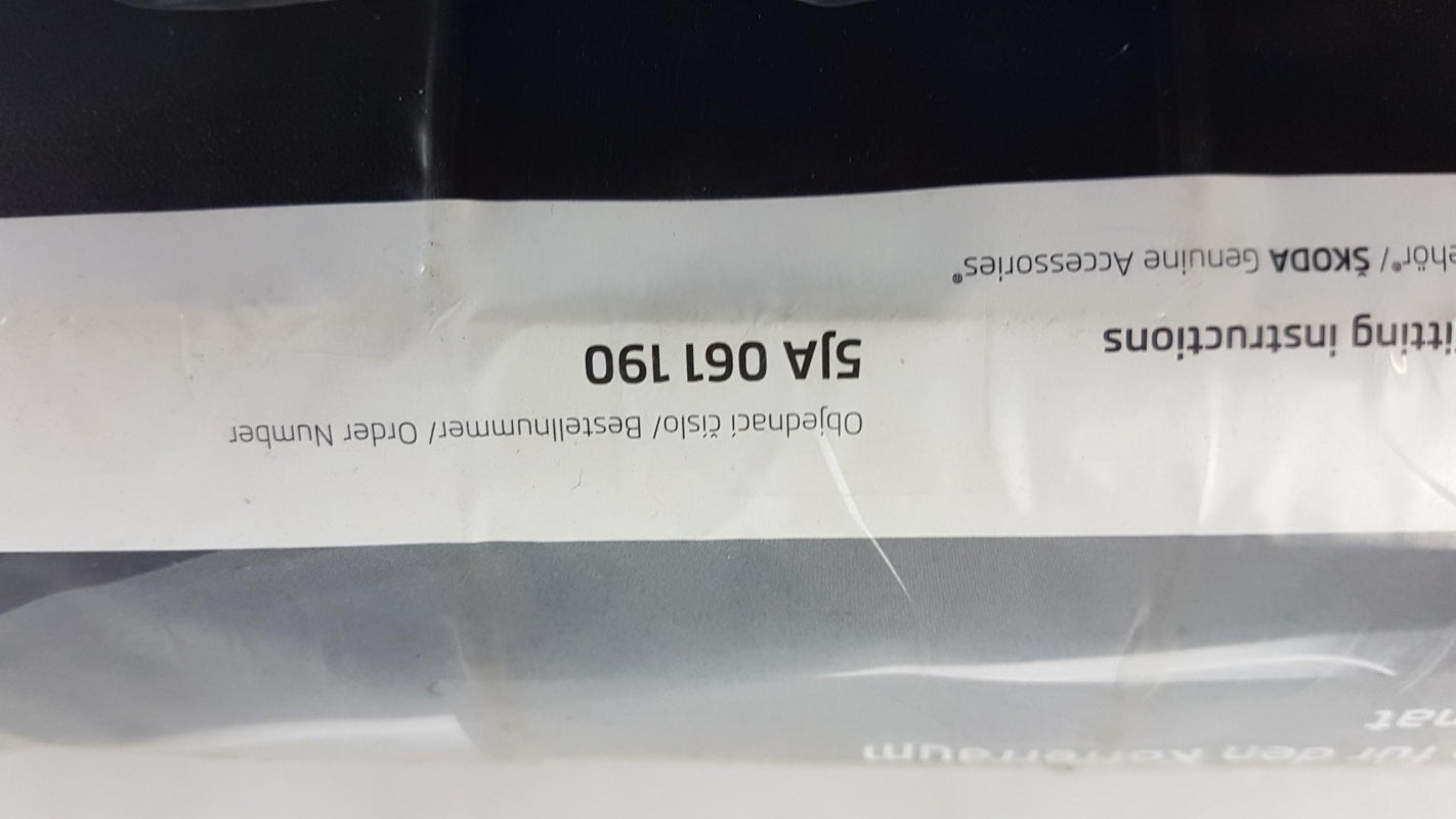 Original SKODA Rapid Kofferraum Matte Kofferraumbelag Gummi 5JA061190
