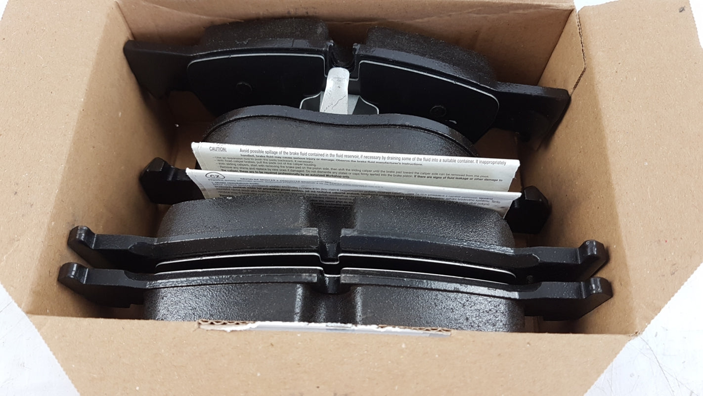 Original BMW X5 E70 F15 X6 E71 F16 Bremsbeläge mit Warnkontakt Vorne 34112413068