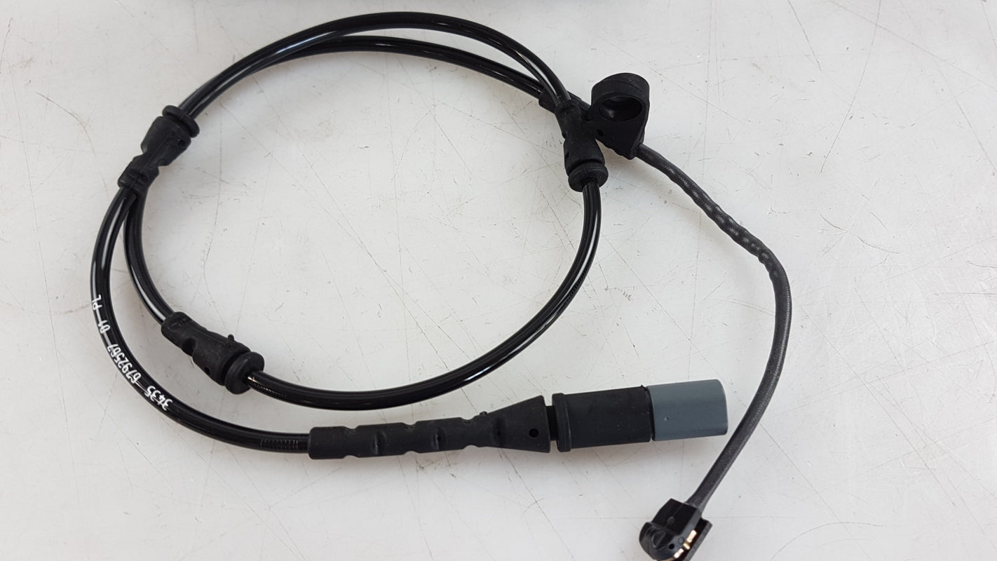 Original BMW X5 E70 F15 X6 E71 F16 Bremsbeläge mit Warnkontakt Vorne 34112413068