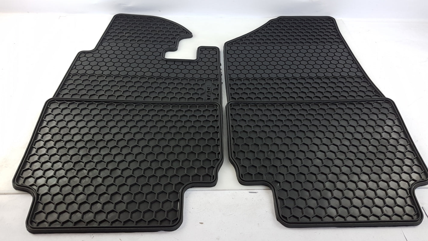 Original OE HYUNDAI/KIA Fußmattensatz 3W130ADE10