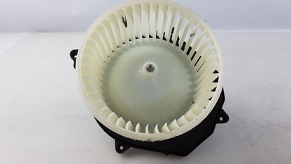 Original PEUGEOT Partner CITROEN Berlingo Heizung Gebläsemotor 6441AS