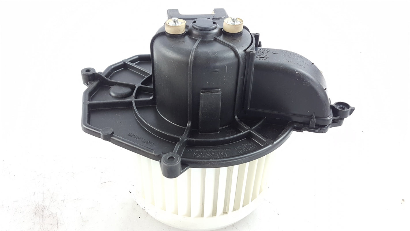 Original PEUGEOT Partner CITROEN Berlingo Heizung Gebläsemotor 6441AS