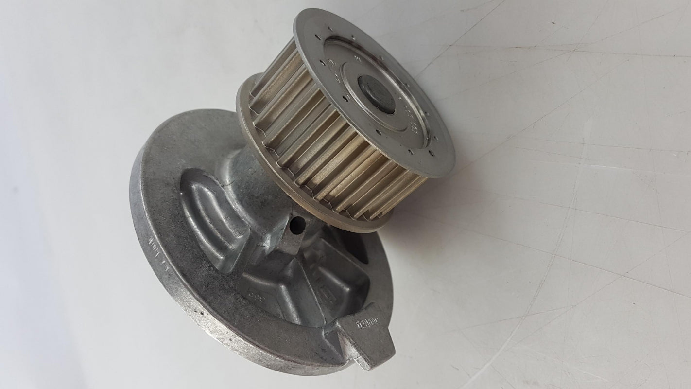 Original OPEL Antara CHEVROLET Captiva 2.4i Wasserpumpe 92226211